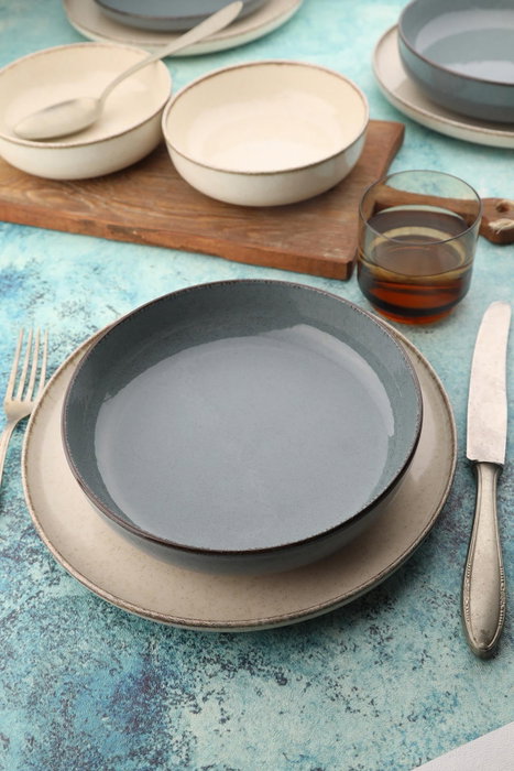Hermia Juego de Cena de Porcelana de 16 Piezas Crema y Azul
